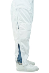 Close-up of the full length leg zipper on the poly cotton semi ventilated beekeeping suit