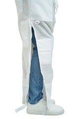 Close-up of the full length leg zipper on the 3 layer ventilated mesh beekeeping trousers
