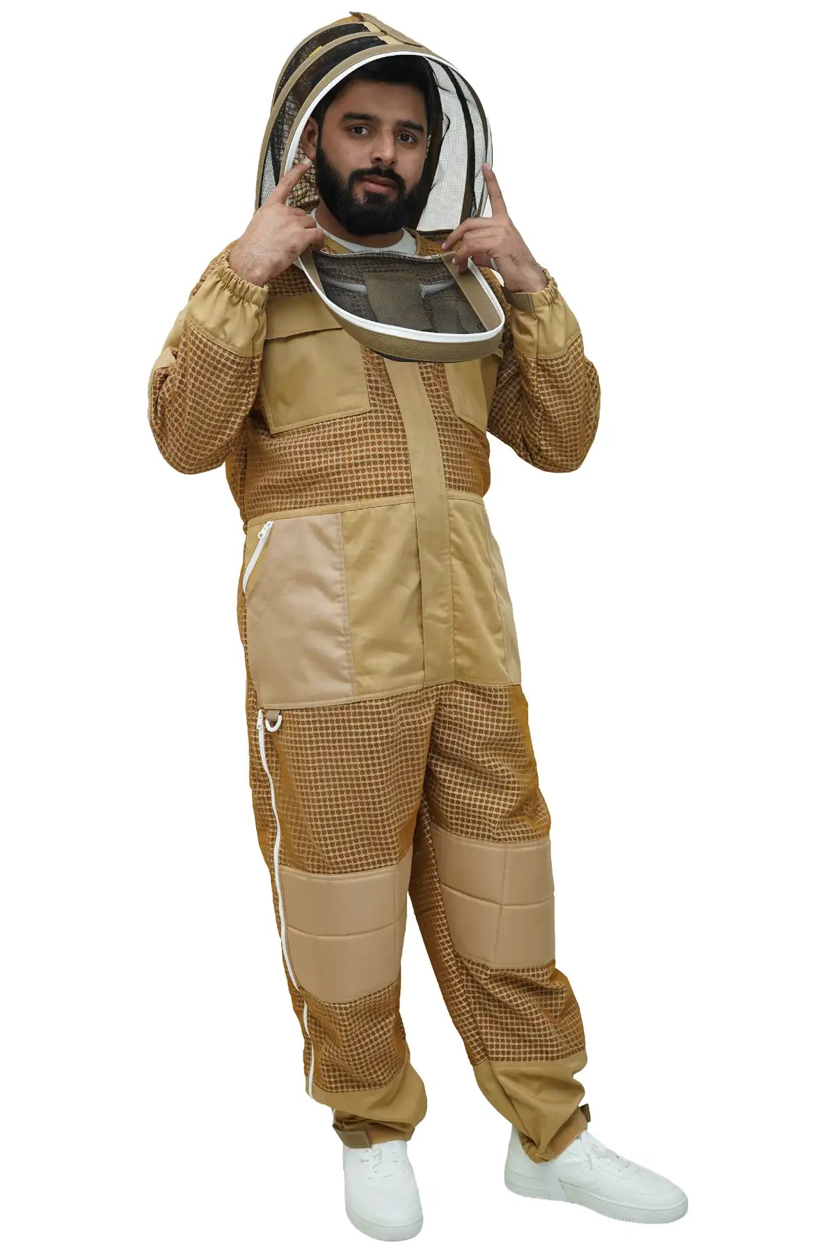 Man pointing to fencing veil on khaki 3-layer mesh beekeeping suit – panoramic visibility veil design for professional beekeepers – USA