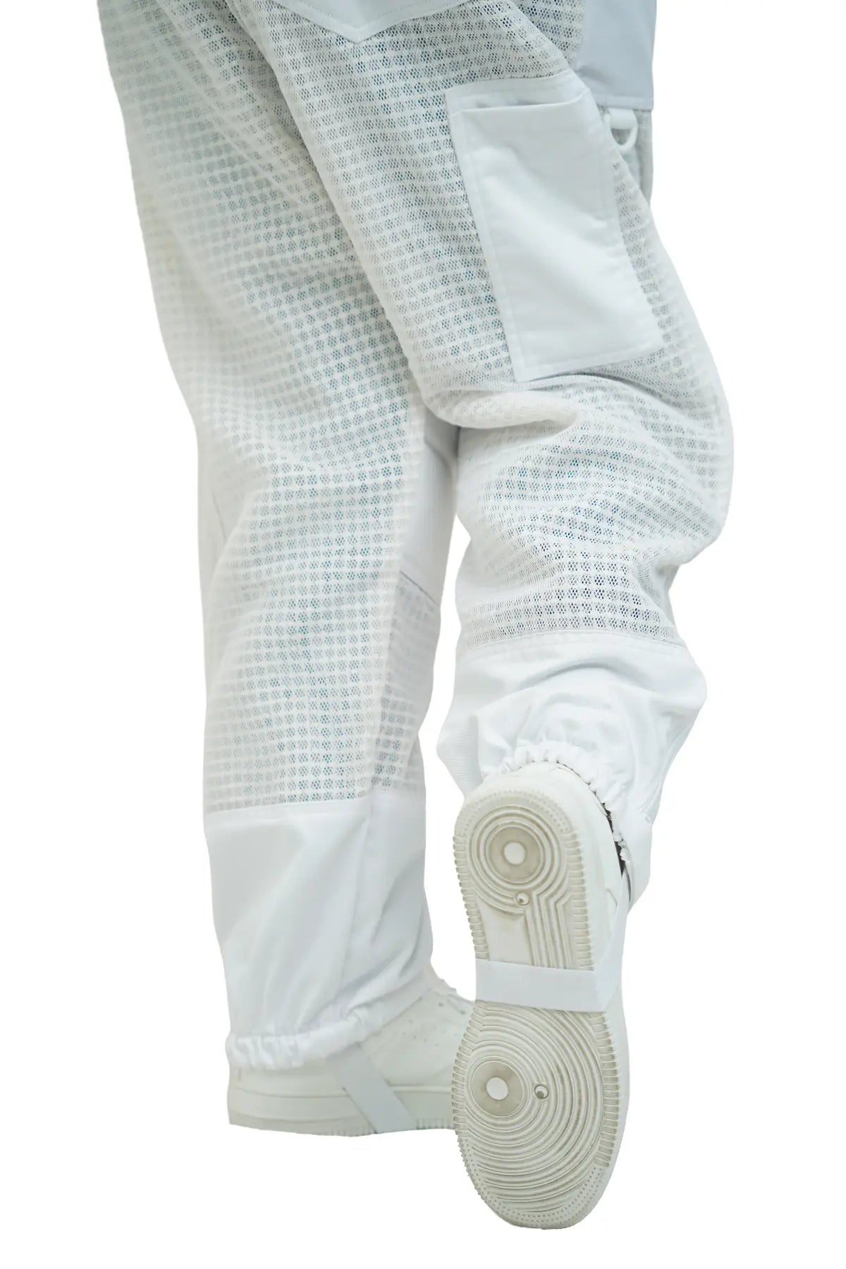 Mellifera beekeeping suit ankle zipper and boot cover detail – secure fit for US beekeepers
