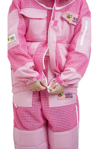 Close-up of the front zipper and chest pocket on the pink 3 layer ventilated mesh beekeeping jacket and trouser set